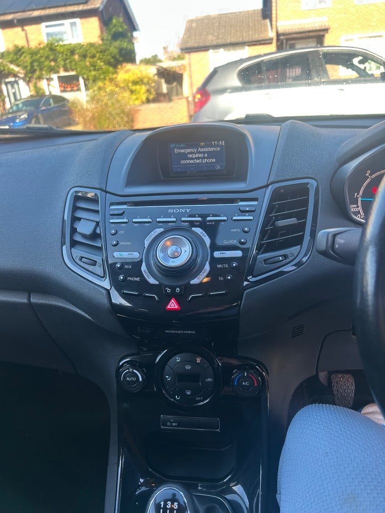 Ford, FIESTA, Hatchback, 2013, Manual, 1560 (cc), 5 doors