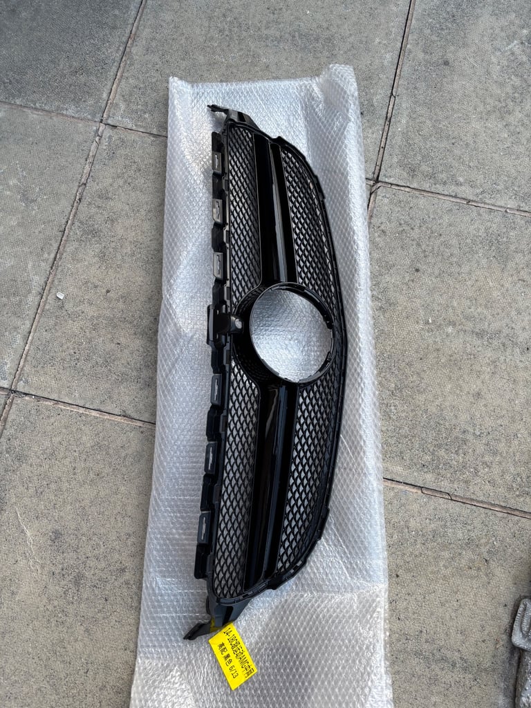 image for Mercedes grill