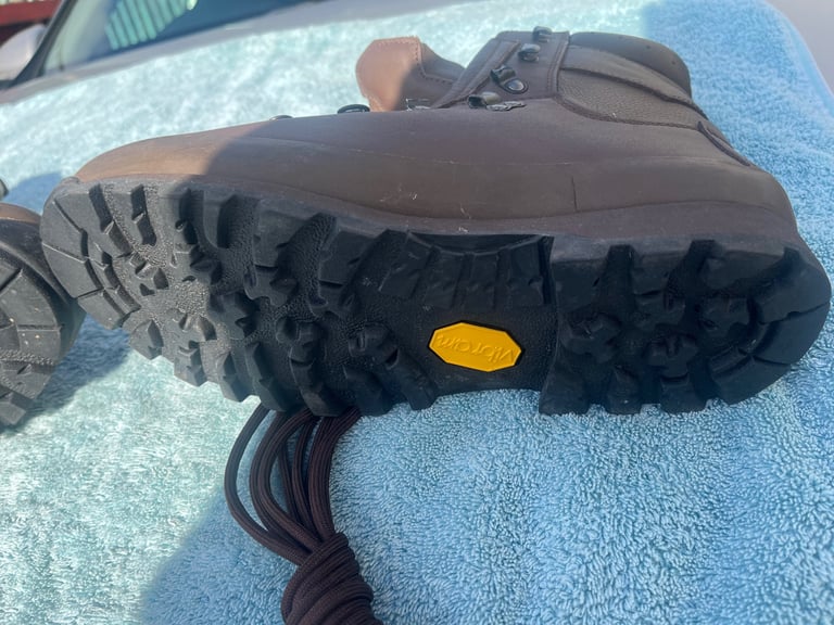 ALTBERG DEFENDER BOOTS COMBAT HIGH LIABILITY BROWN LADIES size 7