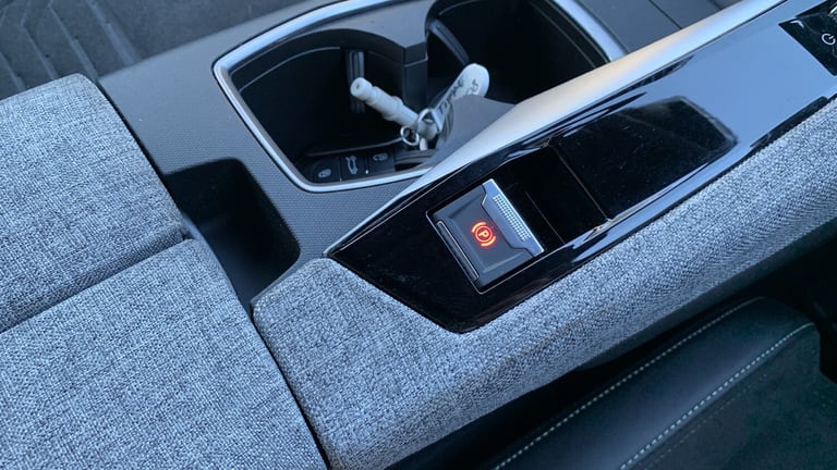 2025 Peugeot 3008 73kWh GT SUV 5dr Electric Auto (210 ps) SUV Electric Automatic