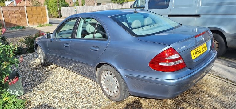 image for Mercedes-Benz, E CLASS, e280 Saloon, 2005, Semi-Auto, 2987 (cc), 4 doors