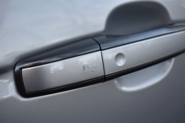 2021 Land Rover Range Rover Sport HSE SILVER+Panoramic Roof and Electric Deployable Tow Pack Esta...