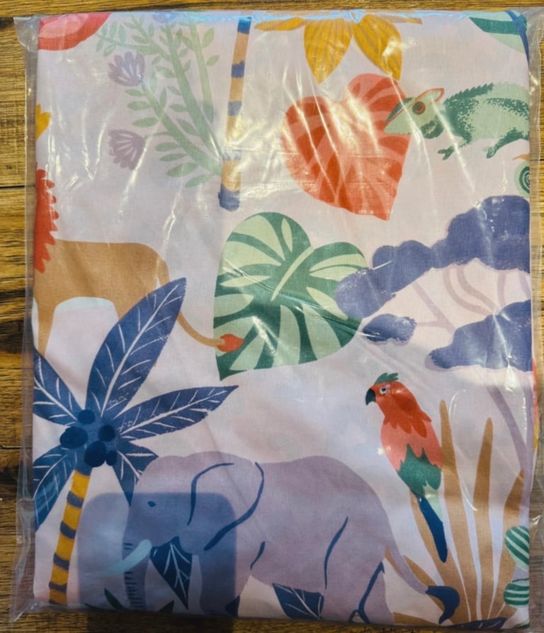 image for Animal safari single duvet set - reversible