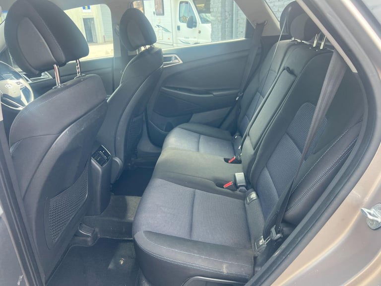 HYUNDAI TUCSON 1.7 CRDi Blue Drive SE 2015