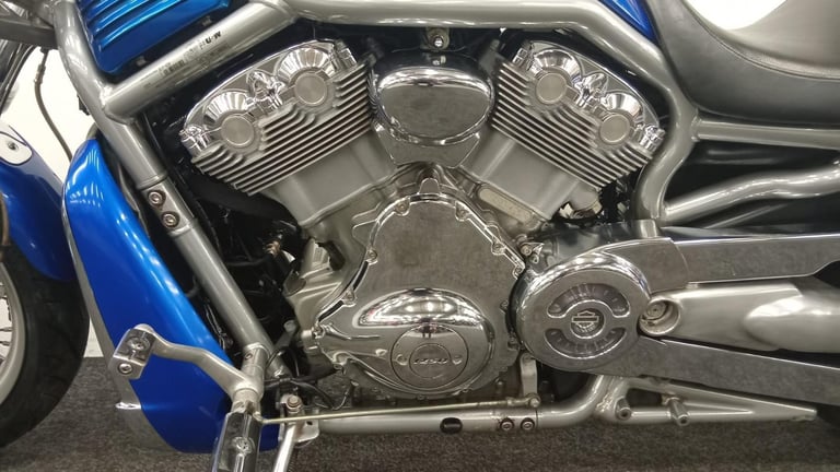 HARLEY DAVIDSON VRSCAW VROD ** 12 MONTH MOT -CUSTOM PAINT JOB - REMUS EXHAUST **