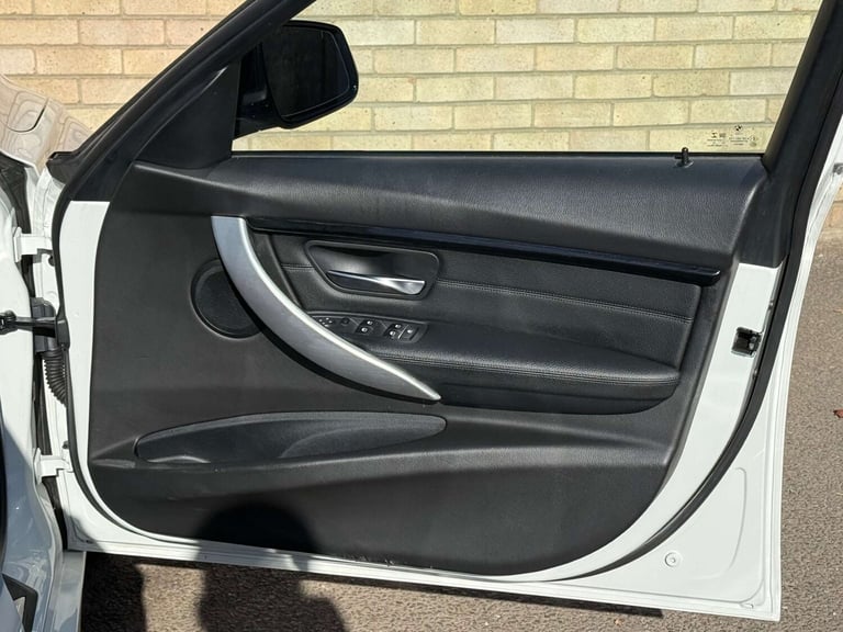 2018 BMW 3 Series 2.0 320d xDrive M Sport Auto 4WD 4dr Saloon Diesel Automatic