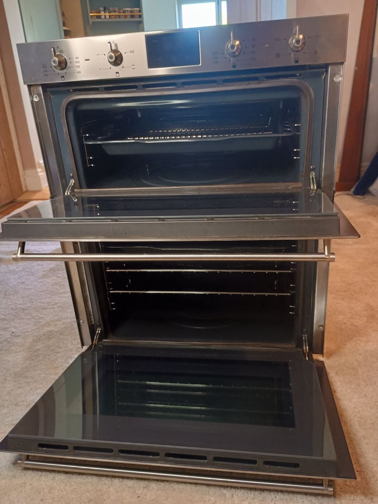 Smeg electric under counter cooker 