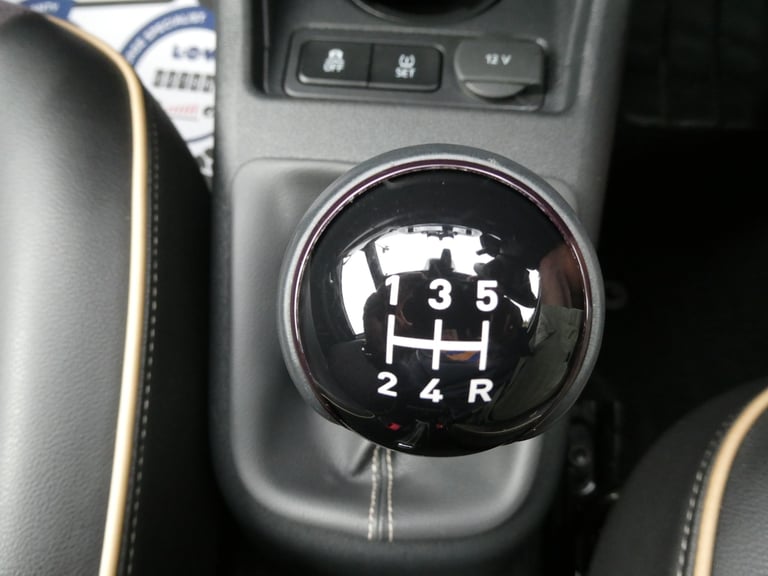 1.0 75 Mii by Cosmo 5dr *6 SERVICES +DAB +BTOOTH +HEATED LEATHER +2 KEYS*