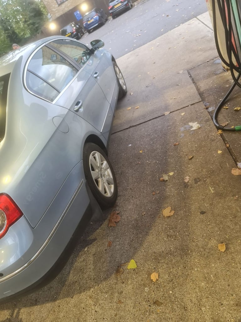 Volkswagen, PASSAT, Saloon, 2006, Manual, 1984 (cc),4 doors ( Mercedes bmw Audi Ford) - Image 2