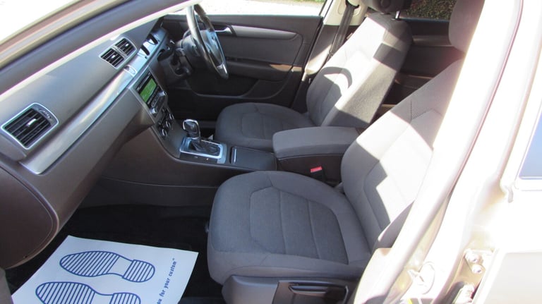 2013 Volkswagen Passat 2.0 TDI Bluemotion Tech SE 4dr DSG SALOON Diesel Automatic