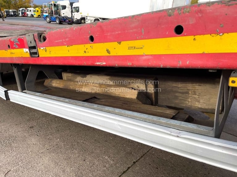 MAX 3 AXLE LOW LOADER 