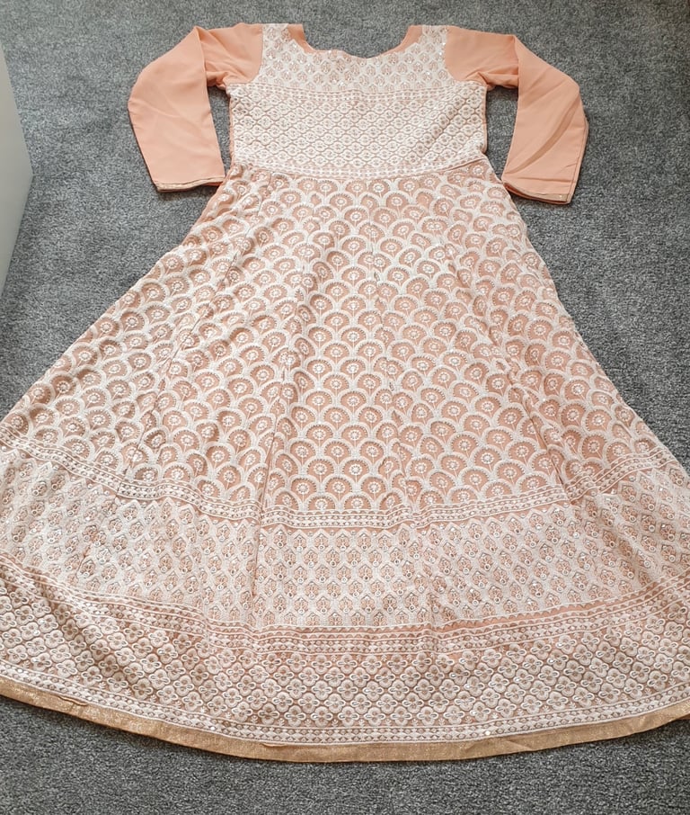 Size Small Asian Indian women’s Maxi Party Suit