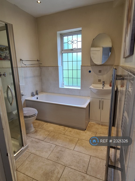 3 bedroom house in Torrington Road, Manchester, M27 (3 bed) (#2321326)