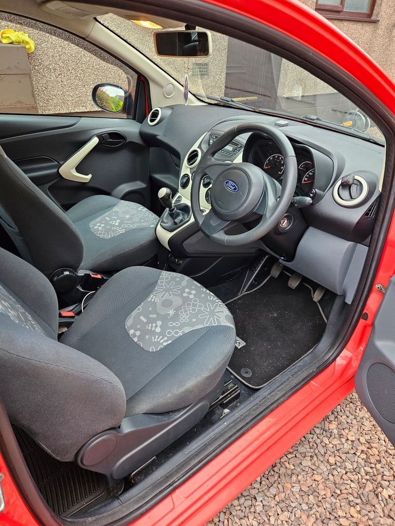 Ford, KA, Hatchback, 2012, Manual, 1242 (cc), 3 doors