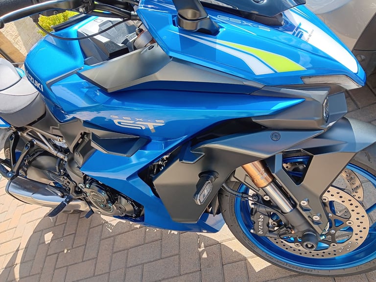 SUZUKI GSX-S 1000GT PLUS