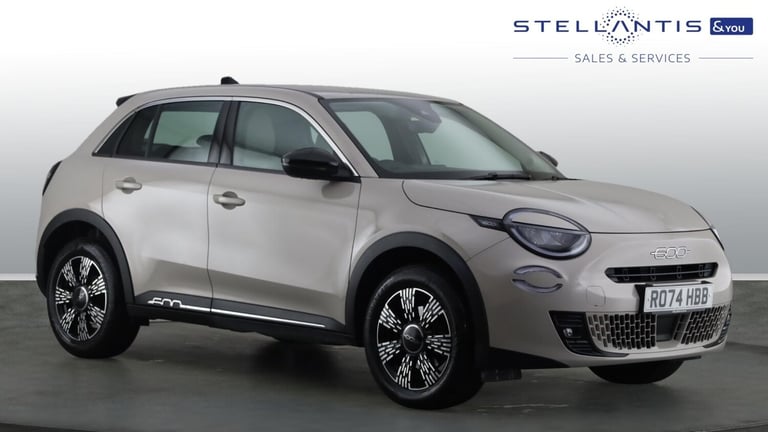 image for 2024 Fiat 600 1.2 MHEV SUV 5dr Petrol Hybrid e-DCT Euro 6 (s/s) (100 ps) SUV Hybrid Automatic
