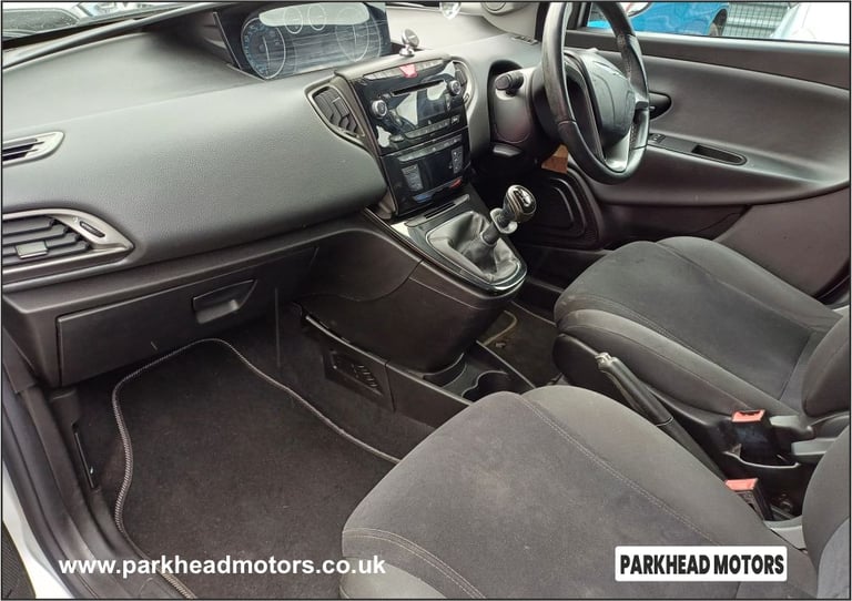 CHRYSLER Ypsilon 2012 1.2 SE Hatchback 5dr Petrol Manual Euro 5