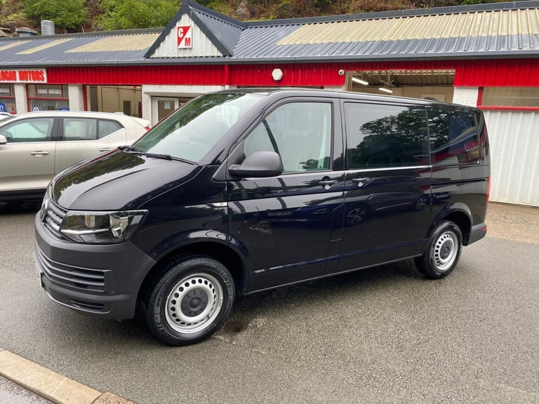 VW Transporter 2.0 TDI BMT 150 Startline Kombi DSG Automatic Camper/Day Crew Cab