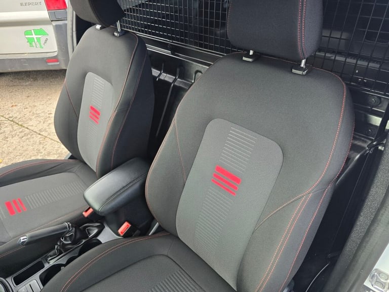 2022 Ford Fiesta Van 1.0T EcoBoost MHEV Sport Van Euro 6 125 ps - AIR CON + CRUISE CAR DERIVED VA...