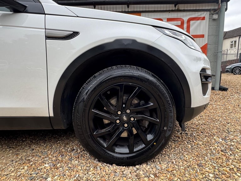 2017 Land Rover Discovery Sport 2.0 TD4 SE Tech 4WD Euro 6 (s/s) 5dr ESTATE Diesel Manual