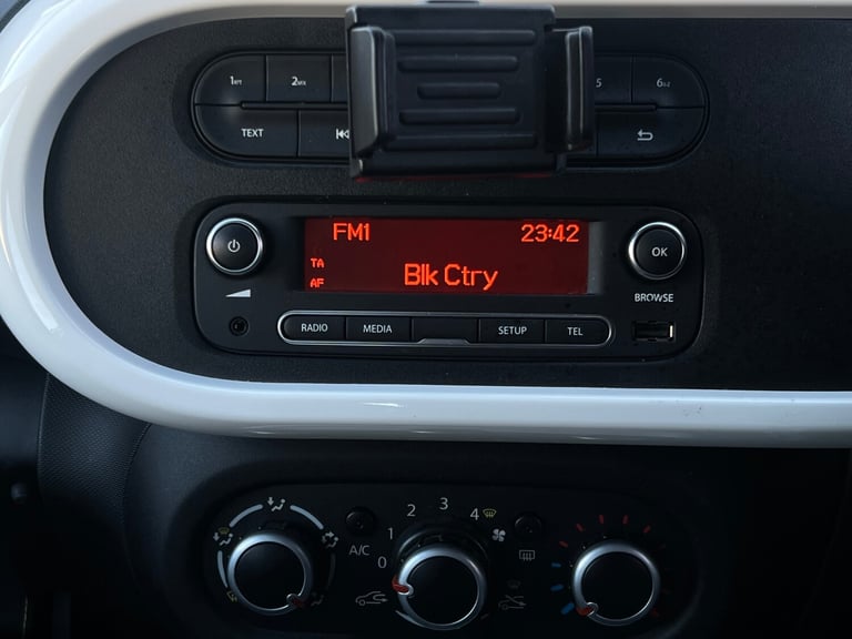 2017 Renault Twingo 1.0 SCE Dynamique 5dr [Start Stop] HATCHBACK Petrol Manual