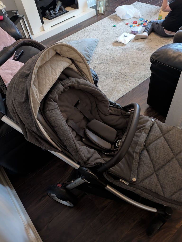 Mama's & papas lightweight buggy 