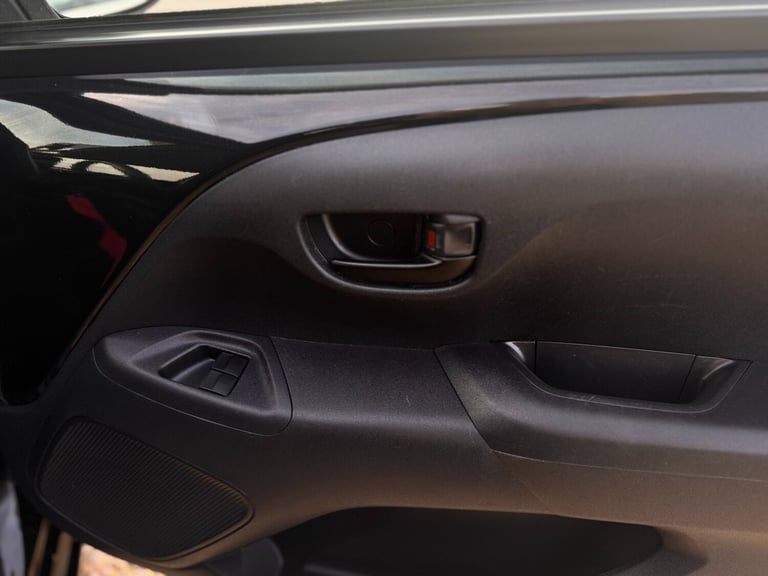 2014 Citroen C1 1.0 VTi Feel 3dr HATCHBACK Petrol Manual