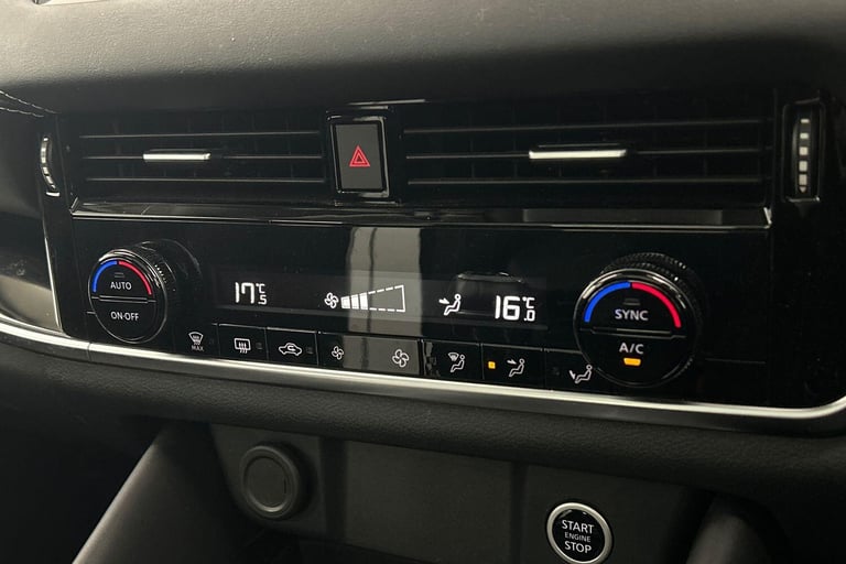 2024 Nissan Qashqai 1.3 DiG-T MH N-Connecta 5dr HATCHBACK Petrol/Electric Hybrid Manual