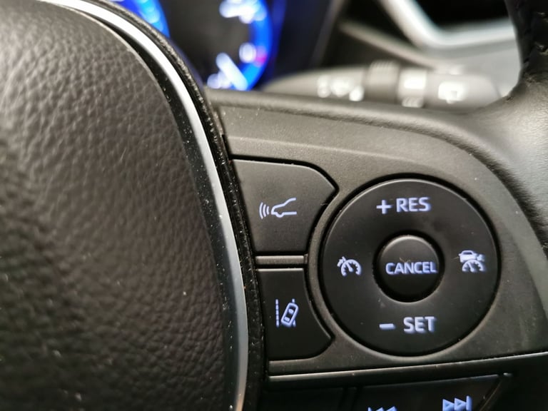 2022 Toyota Corolla 1.8 VVT-h GPF Design Touring Sports 5dr Petrol Hybrid CVT Euro 6 (s/s) (122 E...