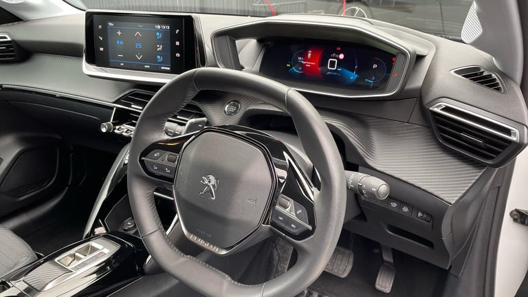 2022 Peugeot 208 1.2 PureTech Allure Premium Hatchback 5dr Petrol EAT Euro 6 (s/s) (100 ps) Hatch...