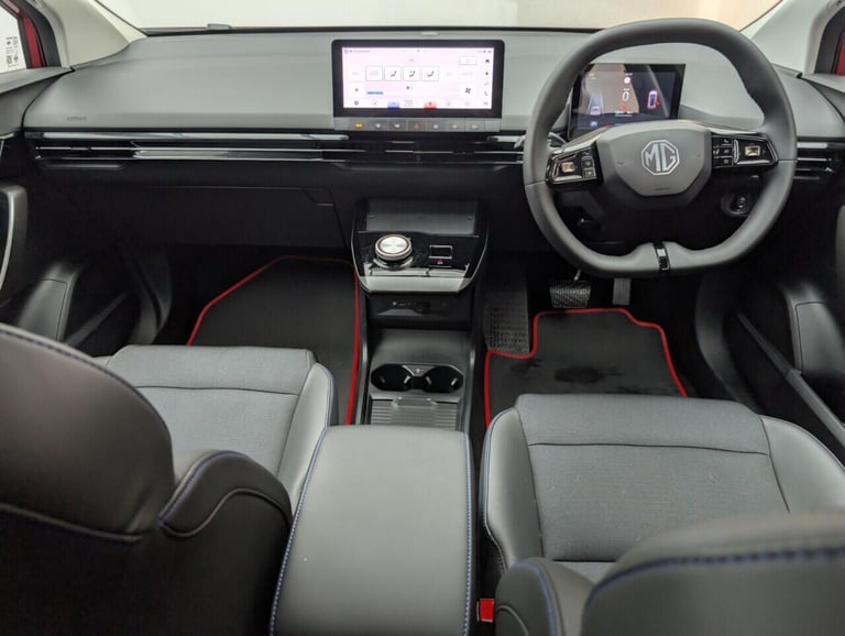 2025 MG MG4 64kWh Trophy Long Range Hatchback 5dr Electric Auto (203 ps) - APPLE CARPLA HATCHBACK...