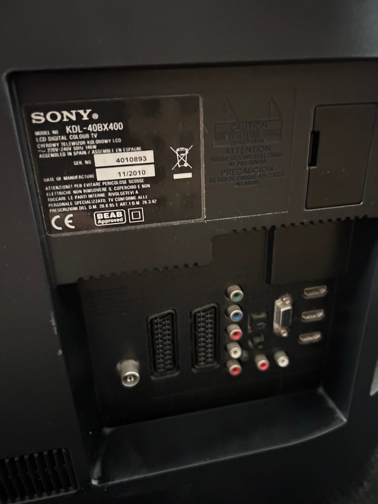 Sony LCD digital 43 TV , remote and manual 