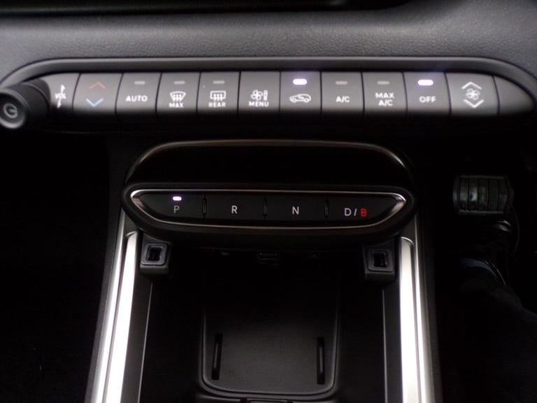 2025 Jeep Avenger E-summit156hp Auto HATCHBACK Electric Automatic