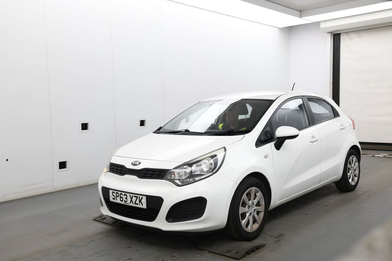 2013 Kia Rio 1.25 1 5dr HATCHBACK PETROL Manual