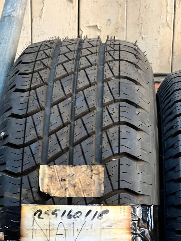 255 60 18 Goodyear wrangler tyre for Land Rover discovery or Range Rover brand new