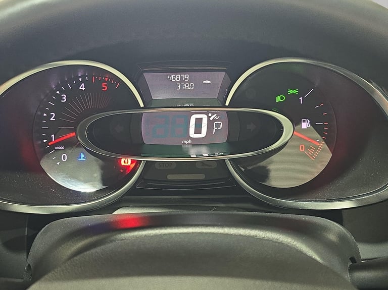 2016 Renault Clio 1.5 dCi Dynamique Nav Auto Euro 6 5dr HATCHBACK Diesel Automatic
