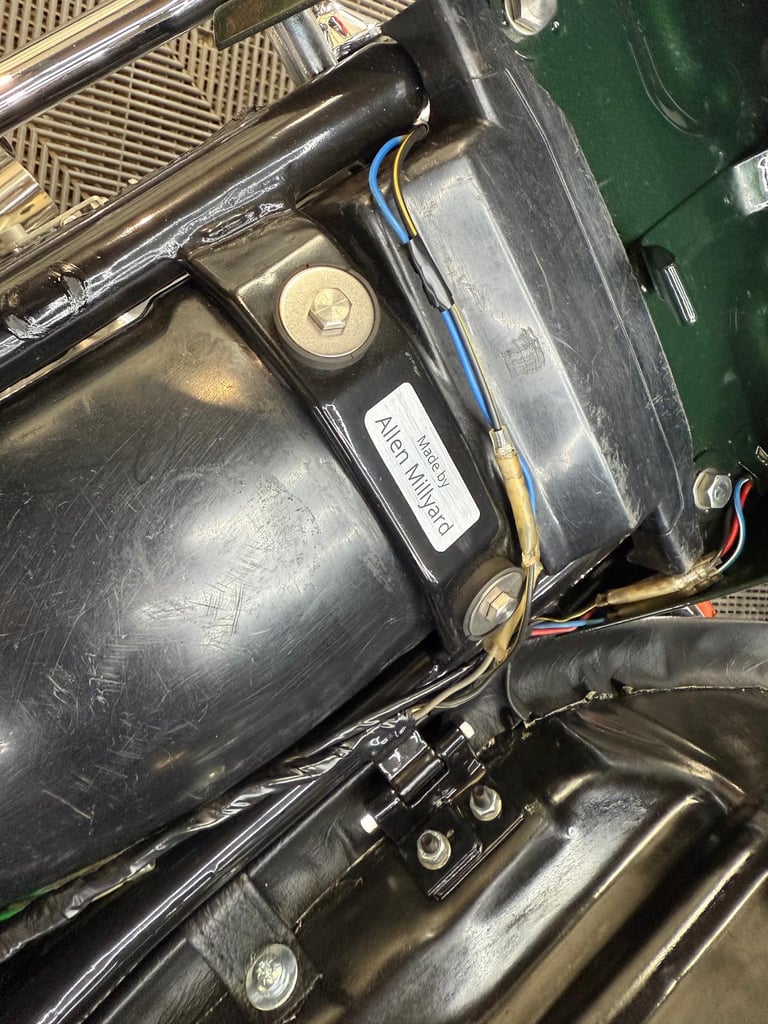 Allen Millyard Build – 1977 KAWASAKI KH550 four, classic two stoke, outstanding