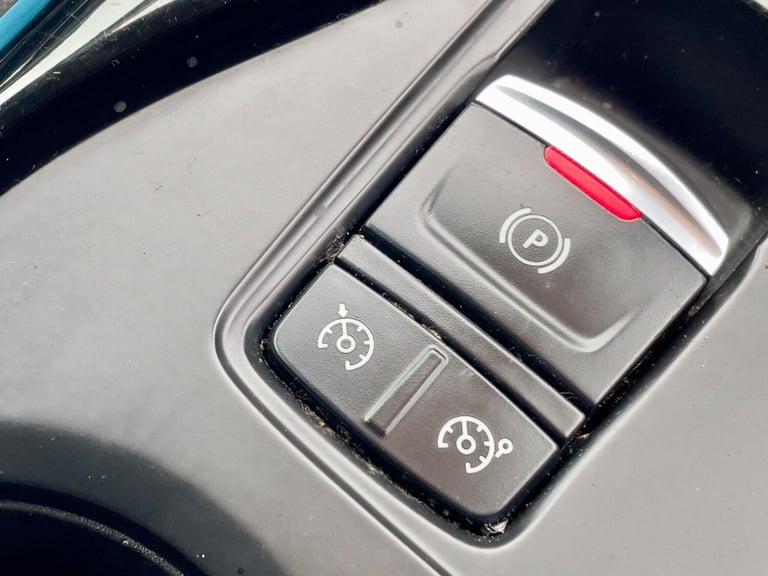 2016 Renault Kadjar 1.5 dCi Dynamique Nav Euro 6 (s/s) 5dr HATCHBACK Diesel Manual