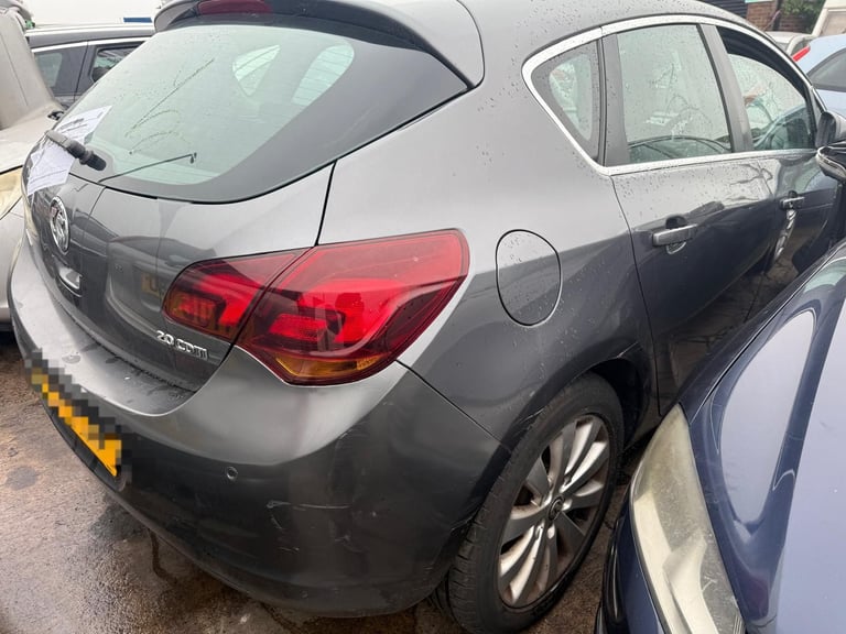 Breaking spare parts vauxhall astra j mk6 2.0 cdti