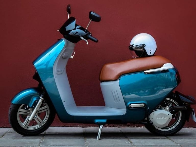Keeway Blueshark Lite 45 - £500 off I Road Legal Electric Scooter