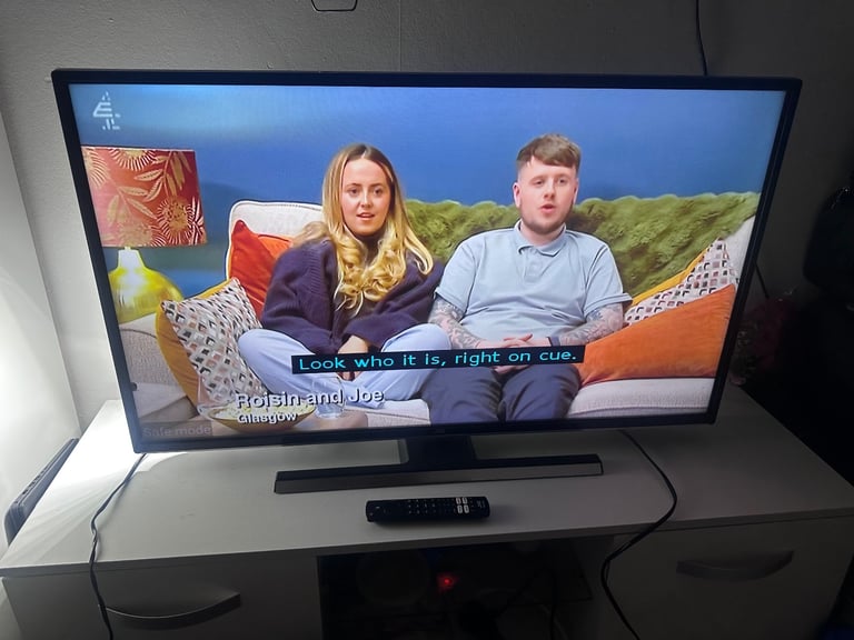 image for EXCELLENT 40”JVC 4k SMART LED ULTRA HDTV 