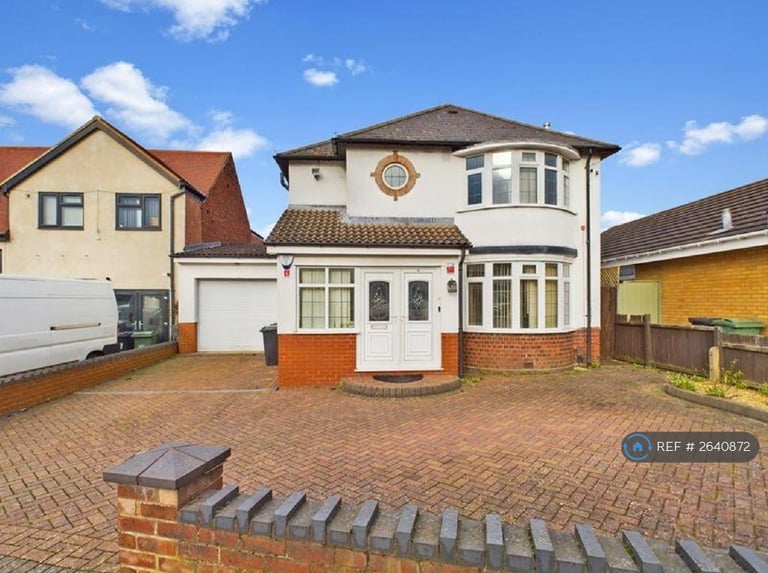 3 bedroom house in Newlands Drive, Birmingham, B62 (3 bed) (#2640872)