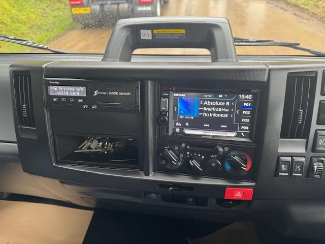 2024 ISUZU N75.190 Euro 6 19ft6 box covered car transporter 1477kms manual a/c