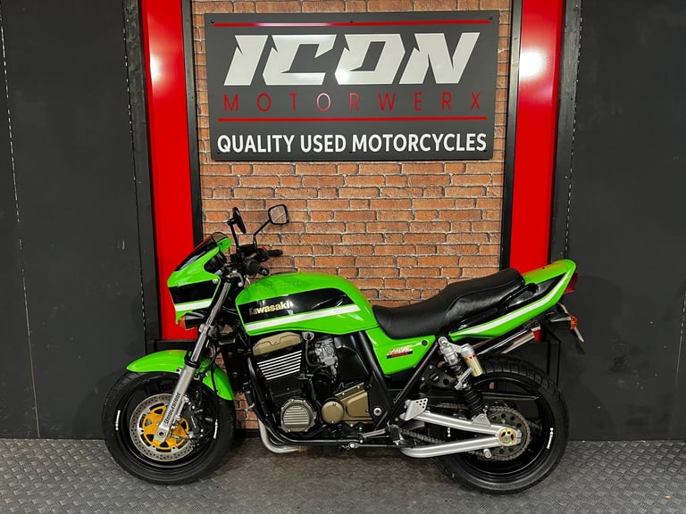 2007 Kawasaki ZRX1200 R, only 6117 miles from new, 