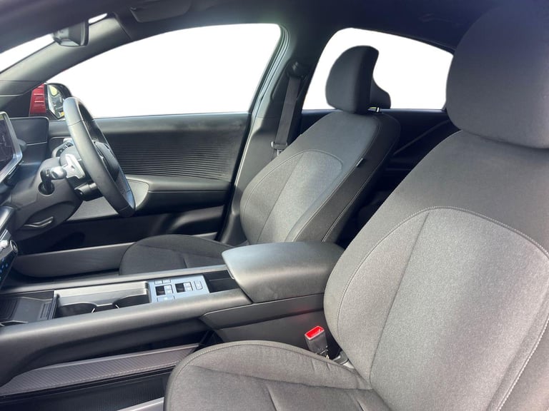  Hyundai Ioniq 6 77.4kwh Premium Saloon 4dr Electric Auto 228 Ps Electric