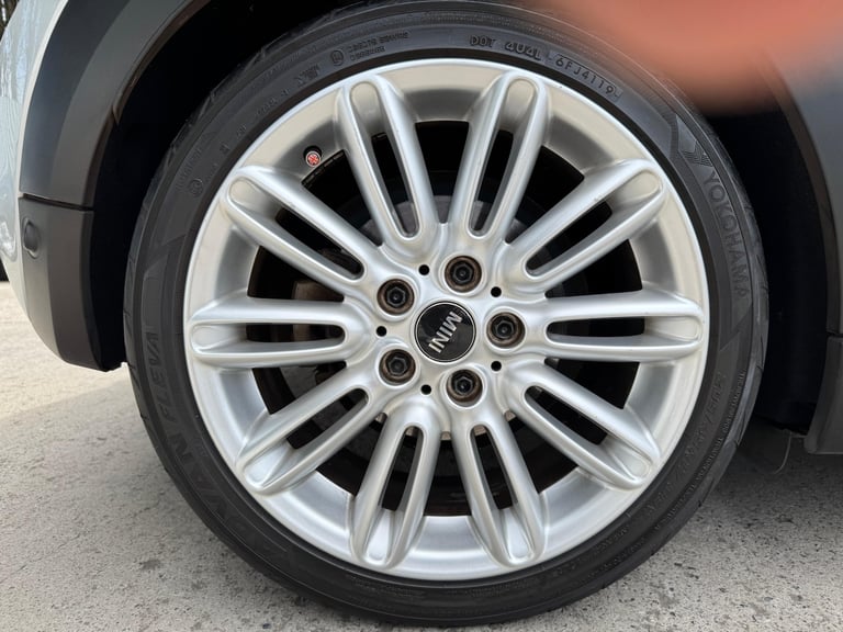 2014 MINI Cooper 2.0 PETROL AUTO Hatchback Petrol Semi Automatic