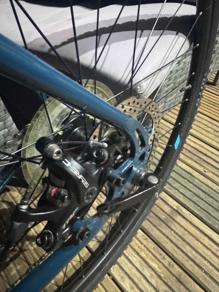 Genesis croix de fer 20 gravel bike* brand new condition** rrp £1100