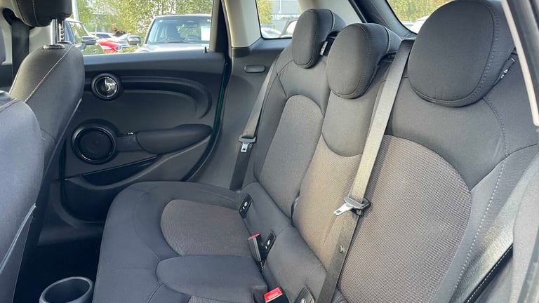 2020 MINI Hatch 1.5 One Classic II 5dr [Comfort/Nav Pack] HATCHBACK PETROL Manual