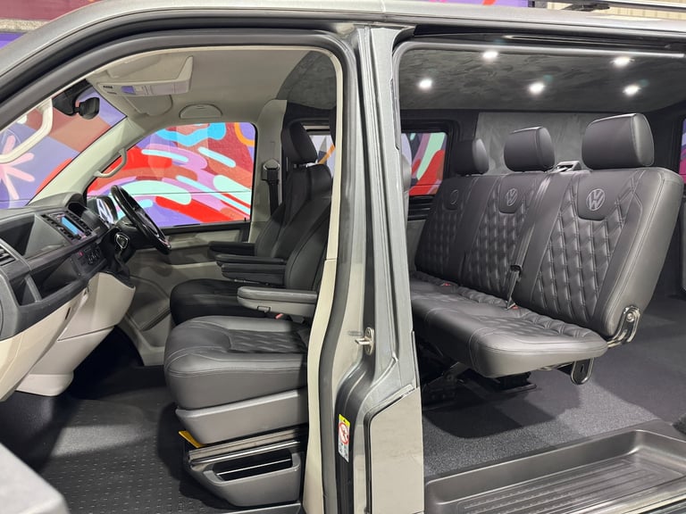 2017 Volkswagen Transporter 2.0 TDI BMT 204 Highline Van DSG 5 Seater Crew Van Diesel Automatic
