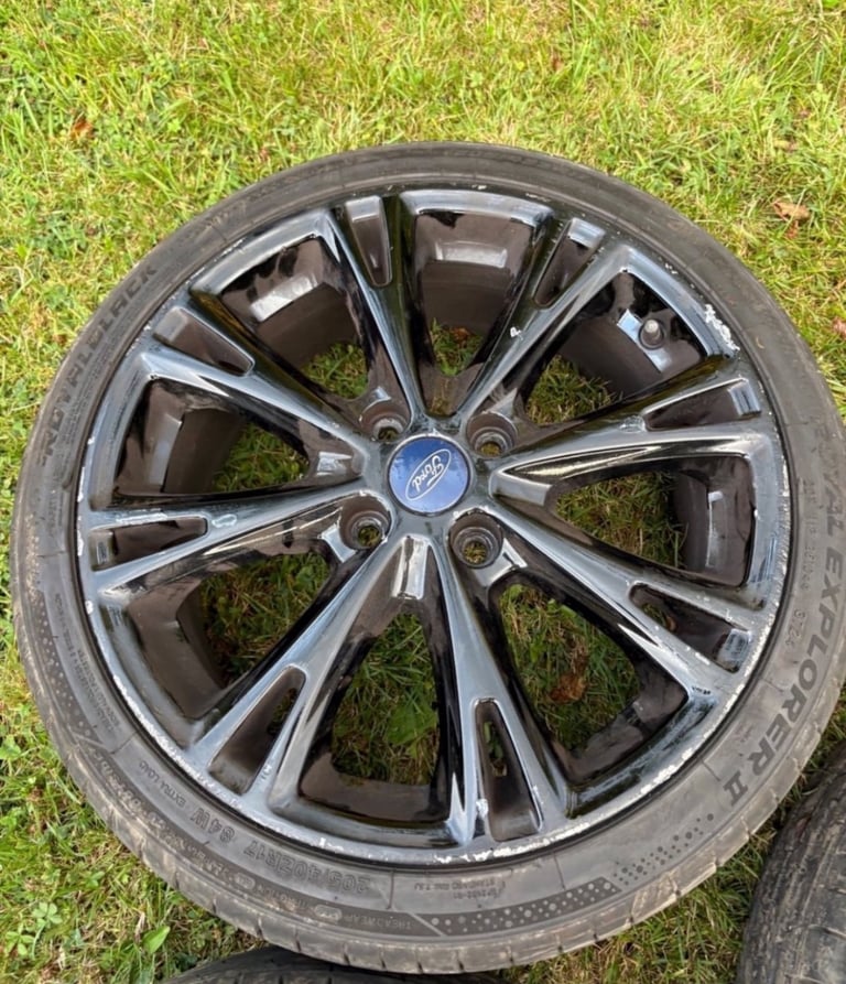 17” 4x108 Ford Fiesta Alloy Wheels Alloys With Tyres St Line Zetec Black   Red